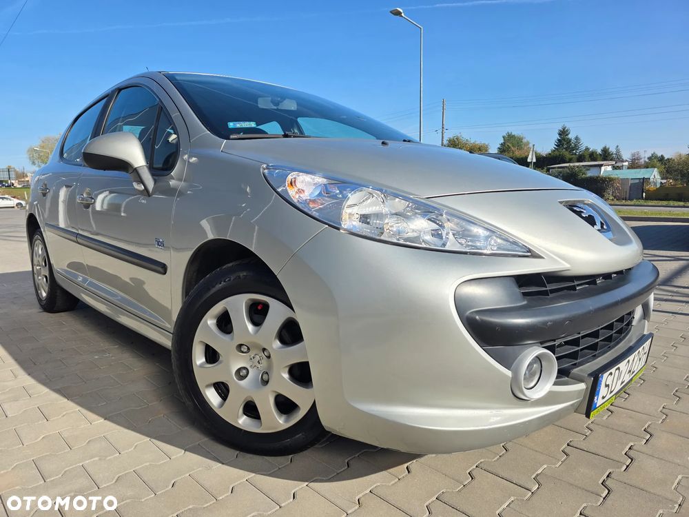 Peugeot 207 2008 photo 3