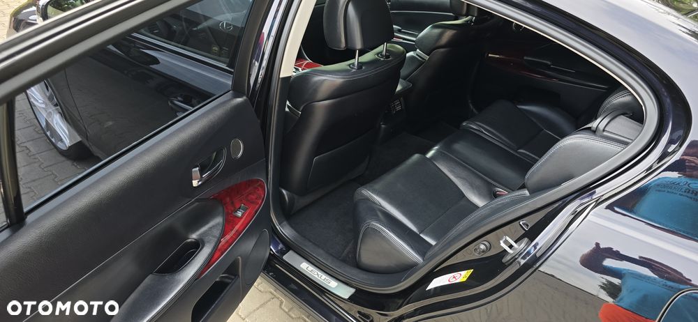 Lexus GS 450h - 12