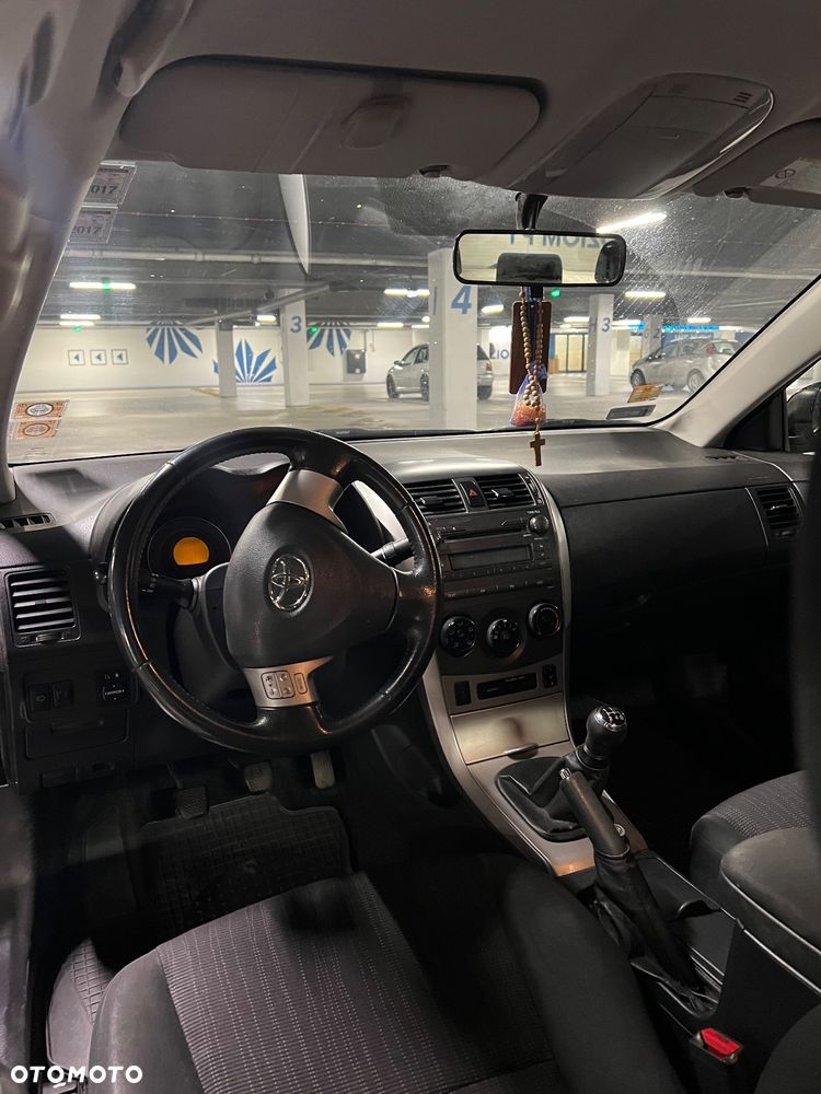 Toyota Corolla 1.4 D-4D Luna - 6