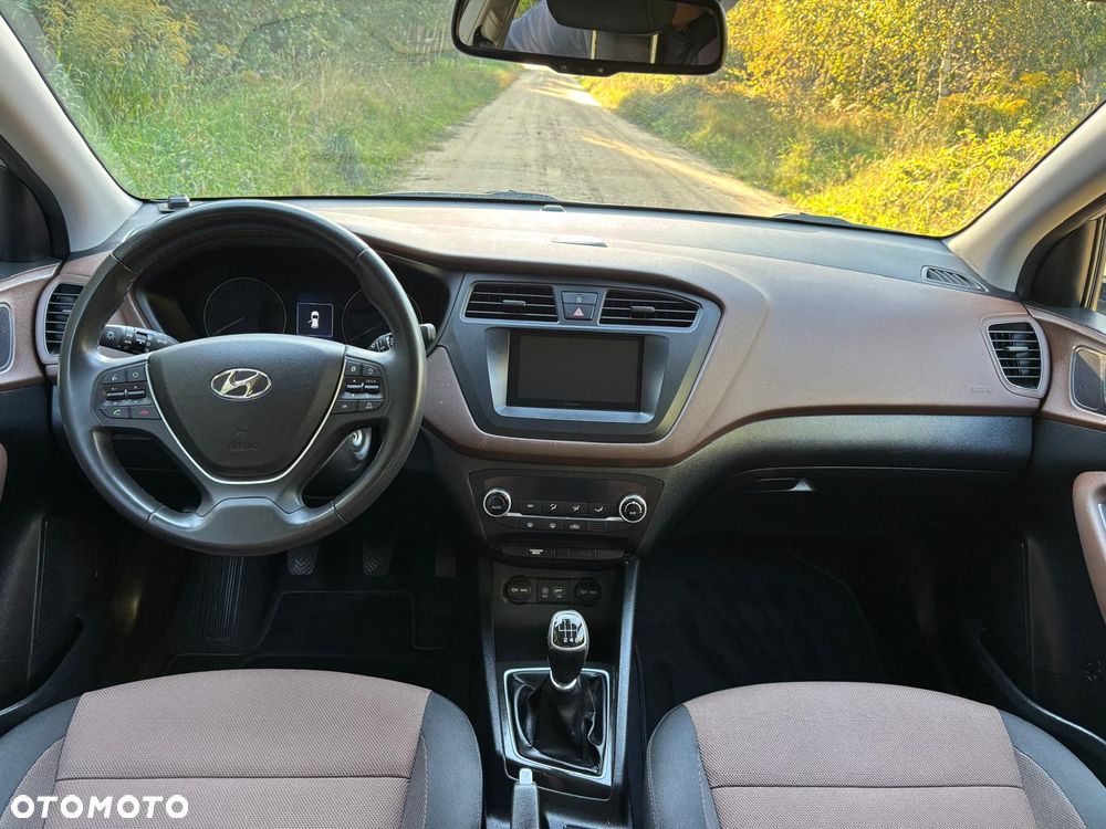 Hyundai i20 - 11