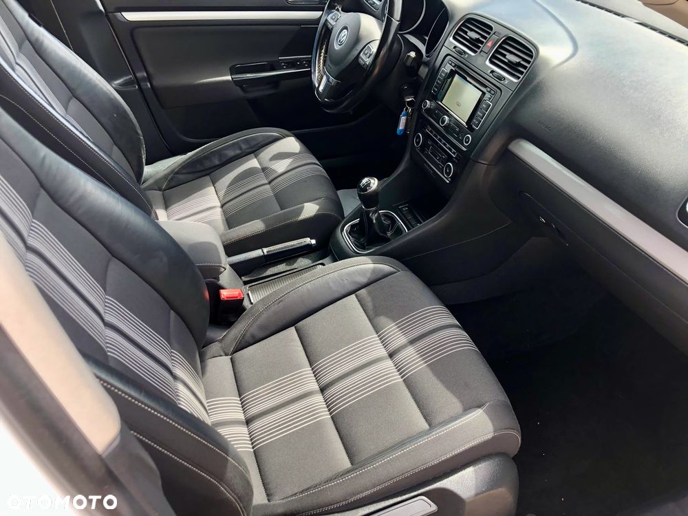 Volkswagen Golf 2.0 TDI DPF MATCH - 8