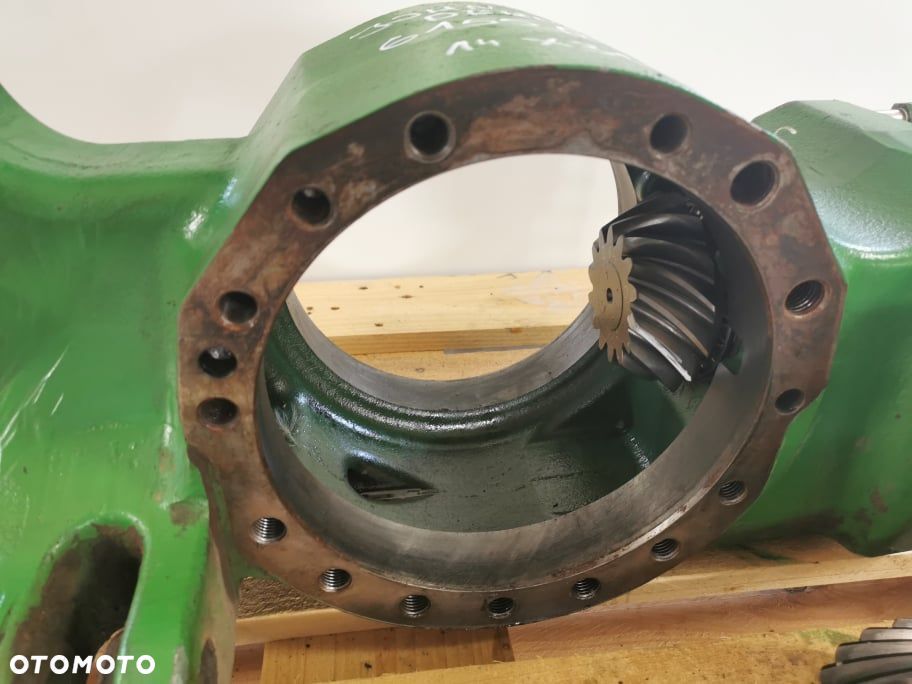 Mechanizm różnicowy przedni John Deere 6155 R {Typ 750310} - 11