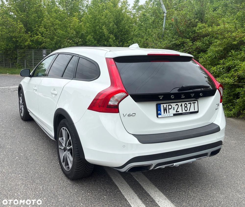 Volvo V60 Cross Country T5 AWD Geartronic Summum - 6