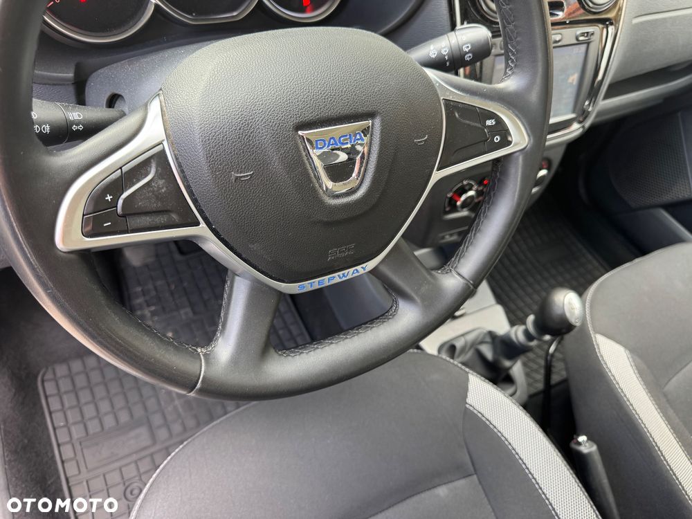 Dacia Lodgy dCi 110 Stepway Celebration - 25