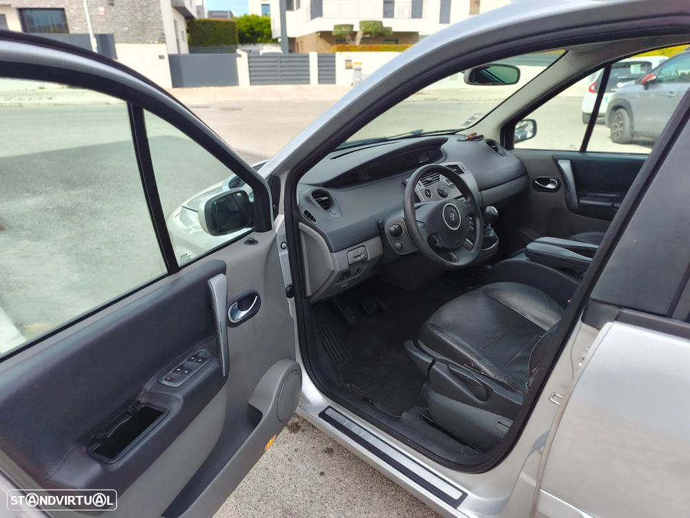 Renault Scénic 1.5 dCi Dynamique S - 8