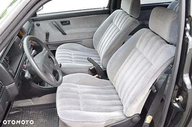 Volkswagen Golf 1.6 GTD TD - 20