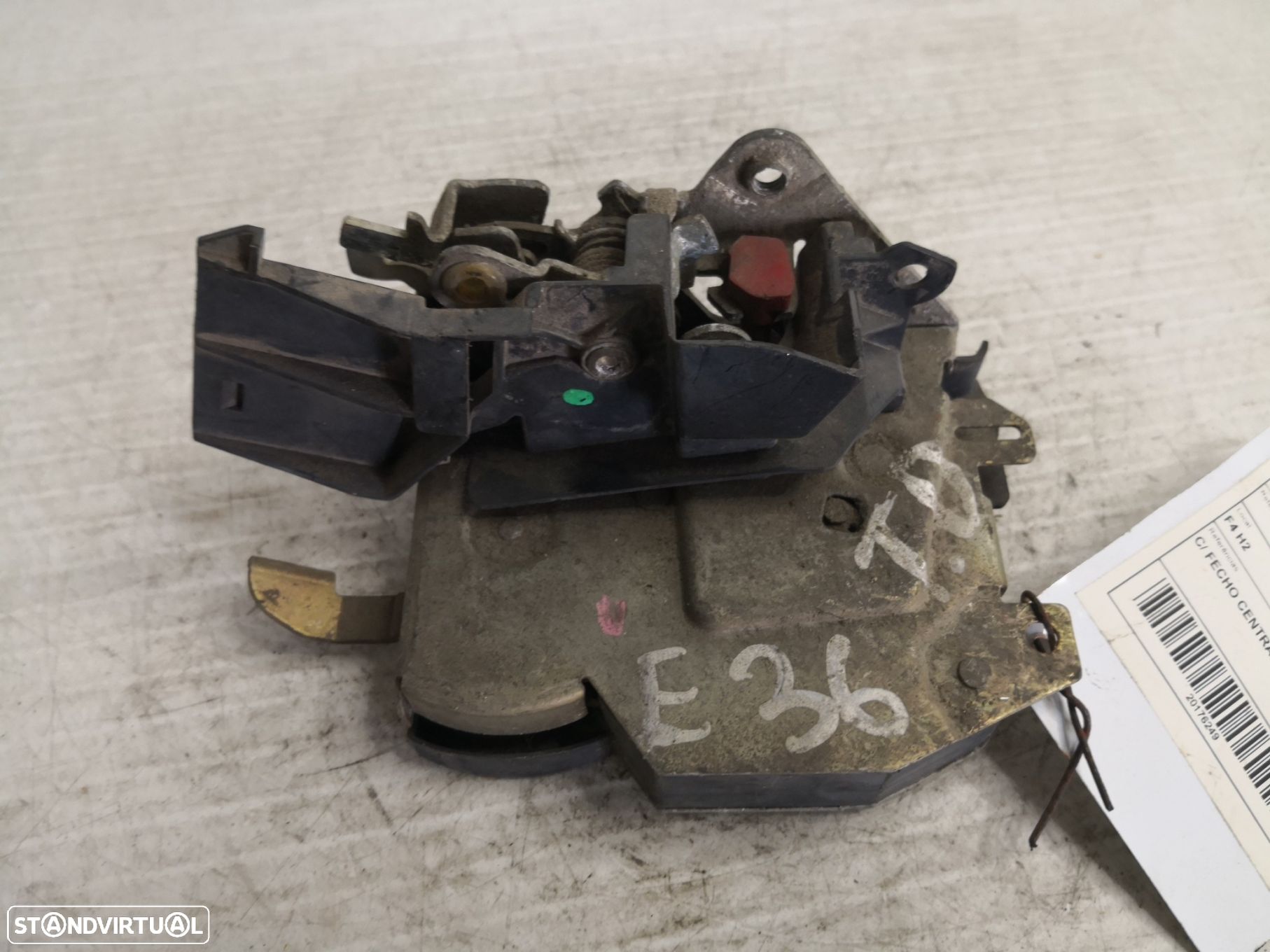 Fecho Da Porta Trás Dto Bmw 3 (E36) - 1