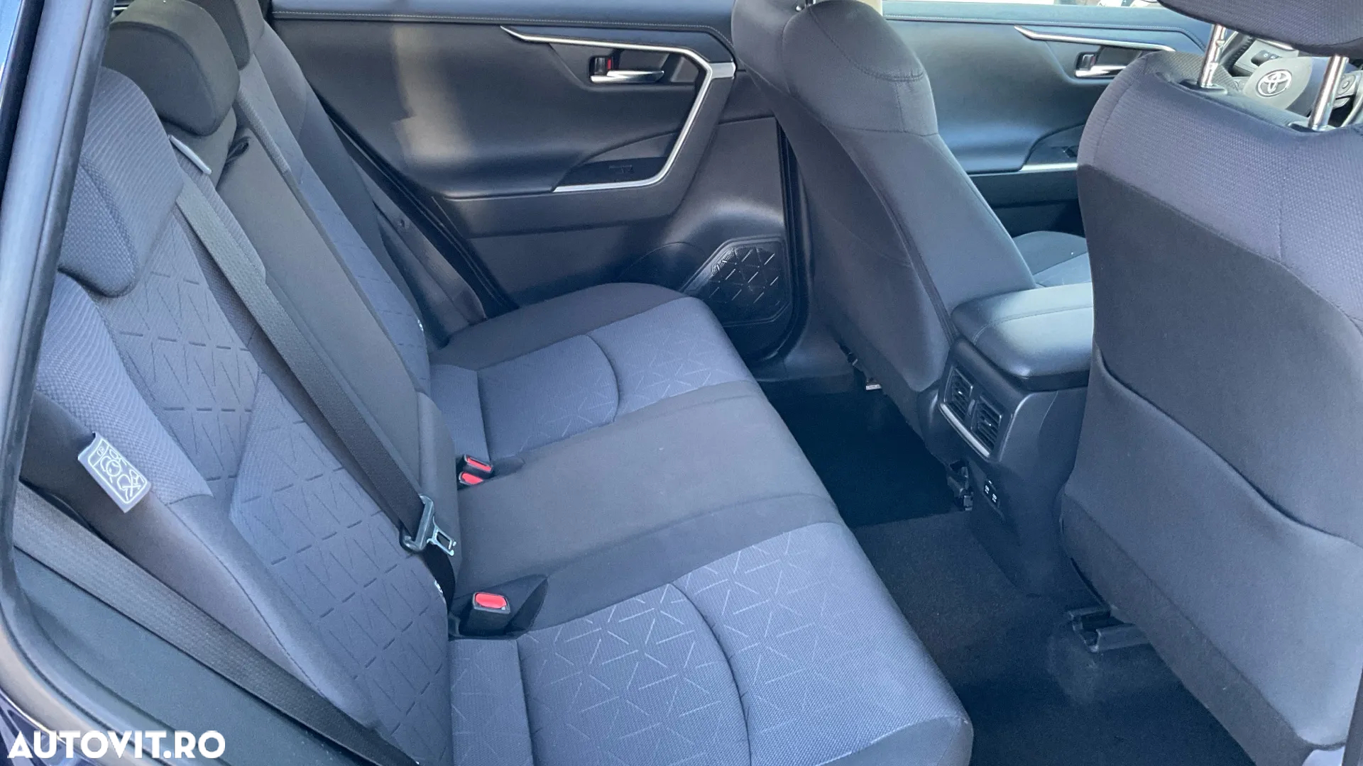 Toyota RAV4 2.5 Hybrid VVT-iE 4x2 Dynamic - 24