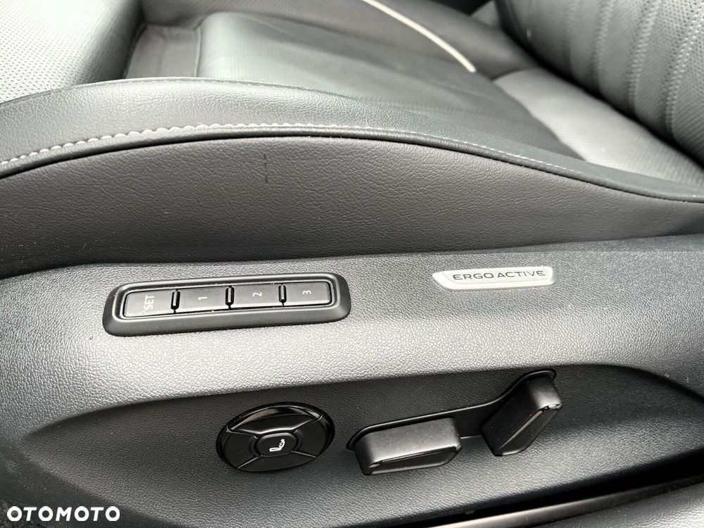 Volkswagen Passat Variant 1.5 TSI ACT mHEV Elegance DSG - 11