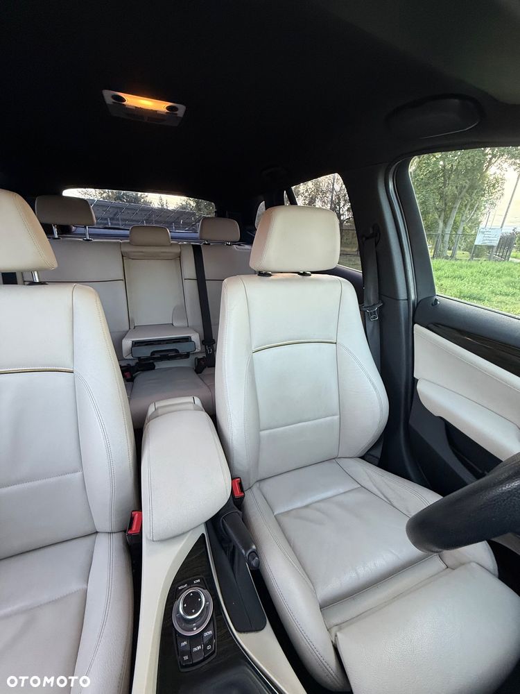 BMW X1 xDrive23d - 3