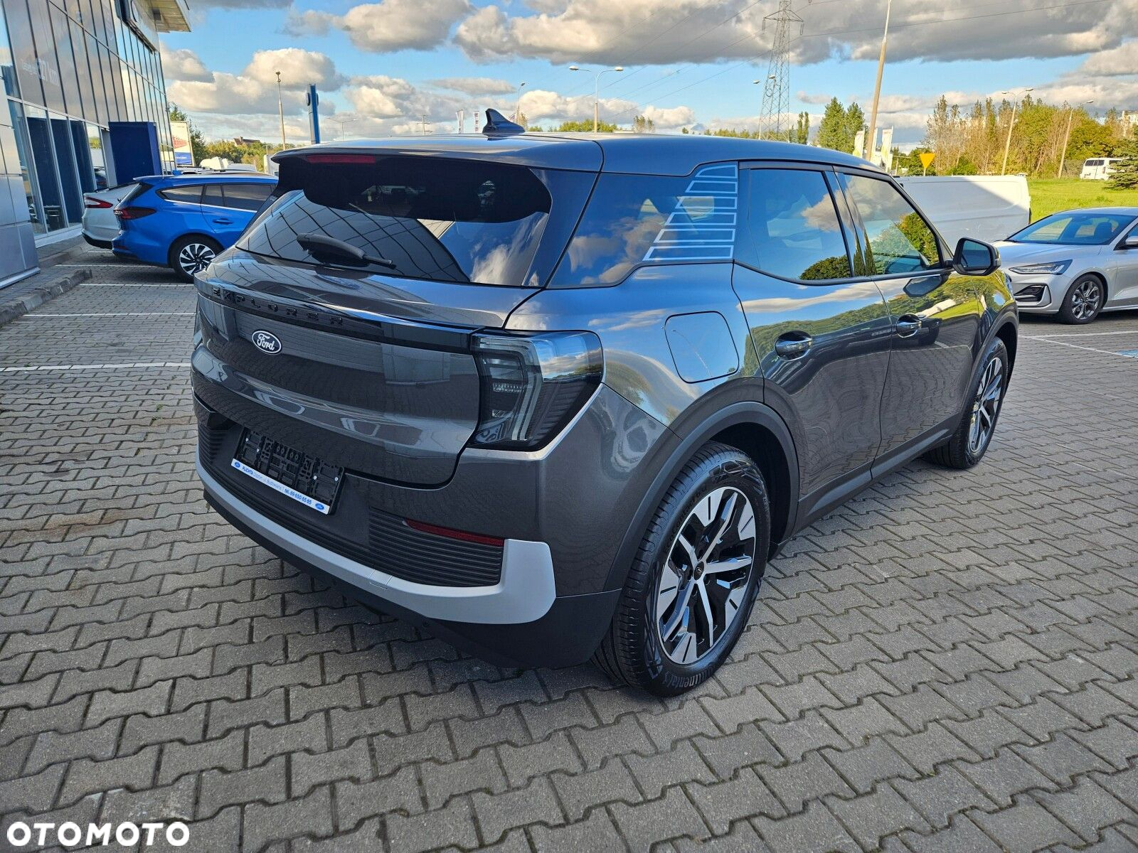Ford Explorer - 5