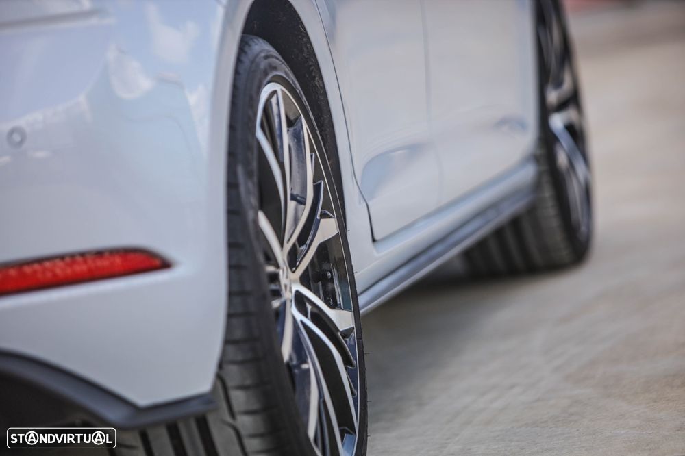 VW Golf GTI Performance BlueMotion DSG - 32