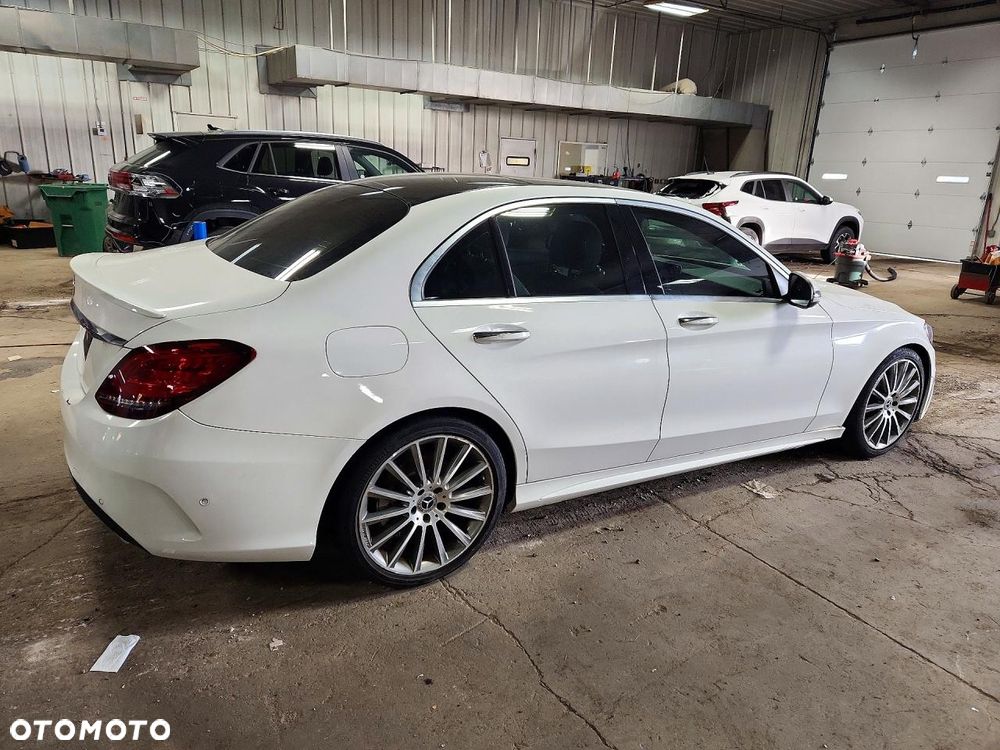 Mercedes-Benz C-Class 2020 photo 4