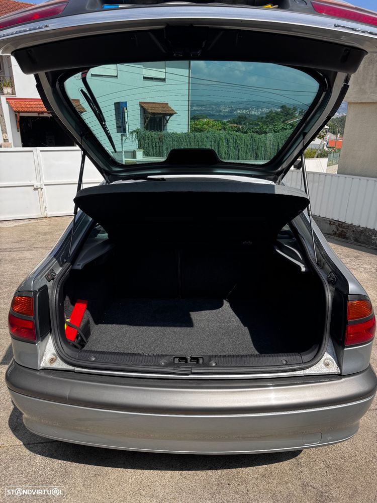 Renault Laguna 1.9 dTi RXE - 14