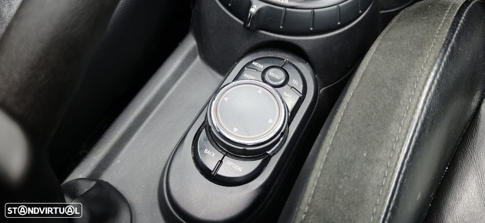 MINI 5 Portas Cooper SD Sport Aut. Seven - 22