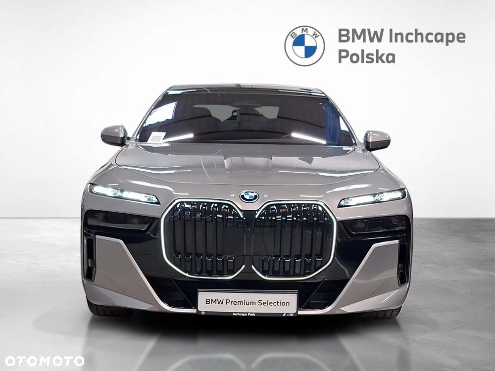 BMW Seria 7 - 8