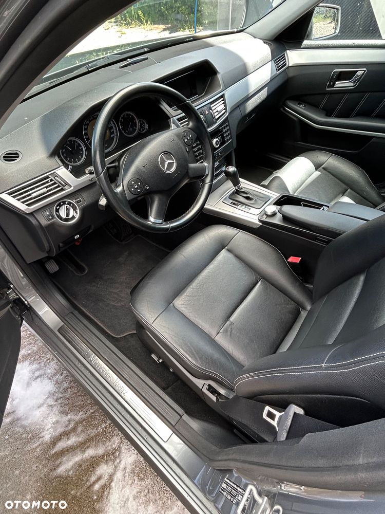 Mercedes-Benz Klasa E 250 CDI DPF 4Matic BlueEFFICIENCY 7G-TRONIC Avantgarde - 9