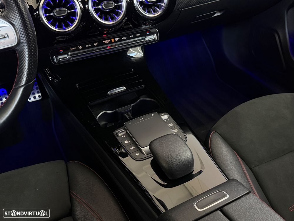 Mercedes-Benz A 180 7G-DCT AMG Line - 12