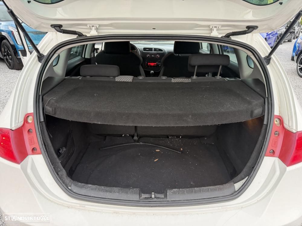 SEAT Leon 1.6 TDI Sport - 11