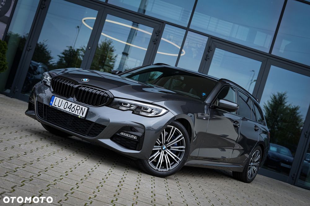 BMW Seria 3 330i M Sport sport - 1