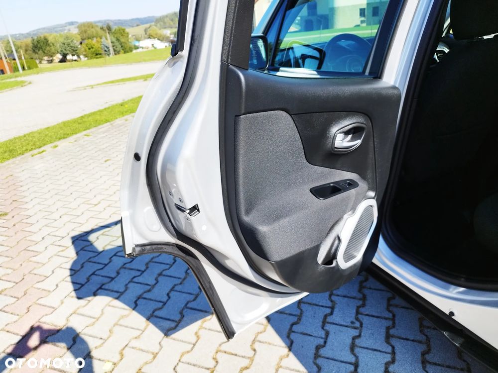 Jeep Renegade - 24