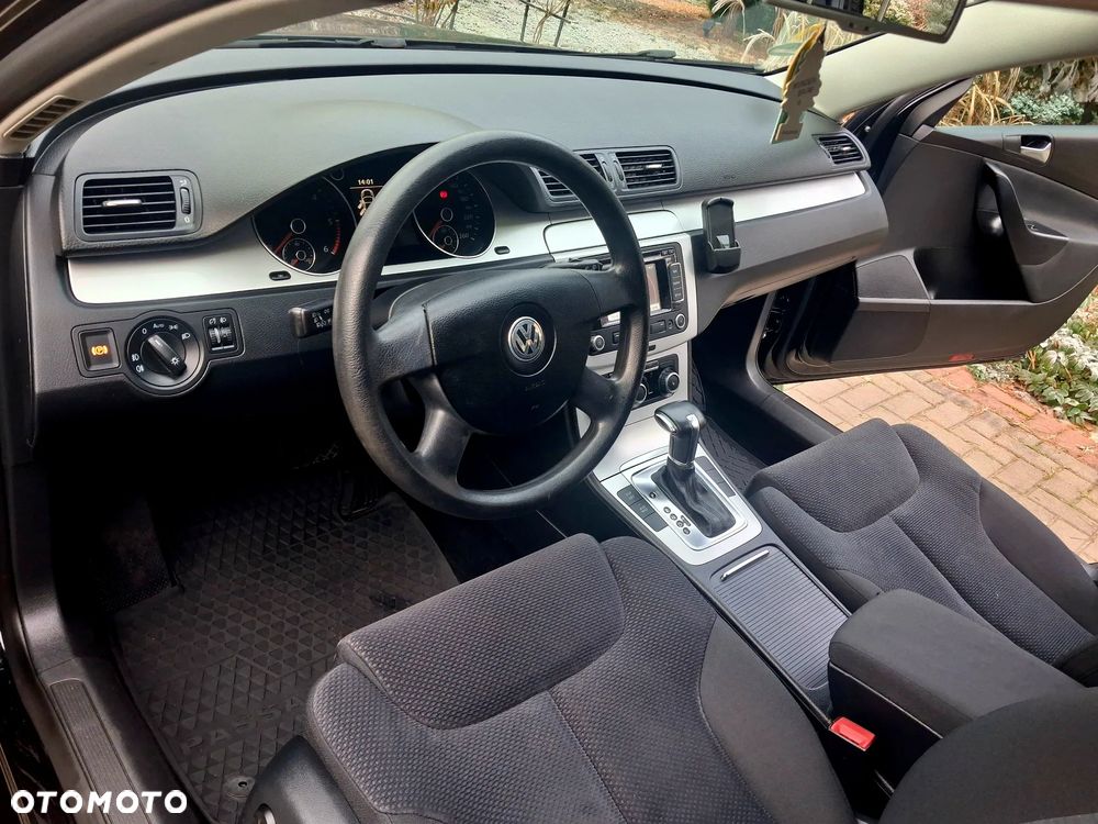 Volkswagen Passat 2.0 TDI Comfortline DSG - 7