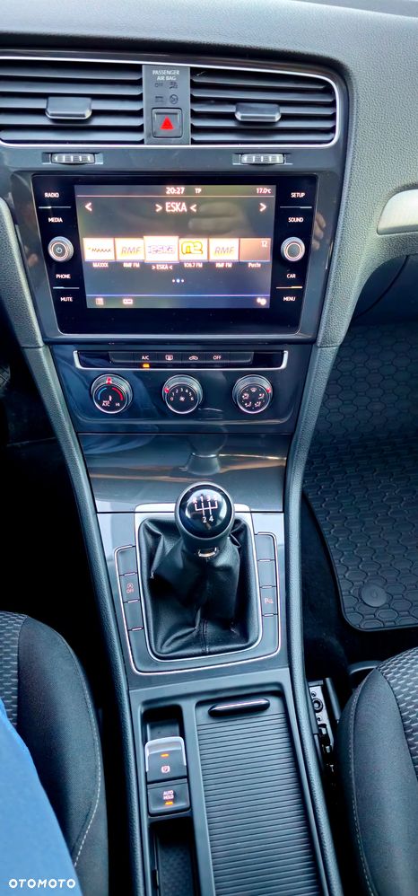 Volkswagen Golf 1.6 TDI BMT Comfortline - 12
