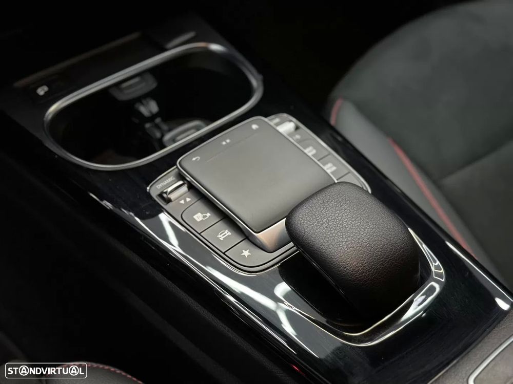 Mercedes-Benz CLA 250 e Shooting Brake AMG Line - 15