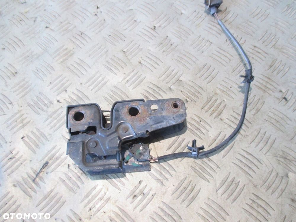 VW POLO IV 9N 01-05 ZAMEK MASKI POKRYWY PRZÓD - 1