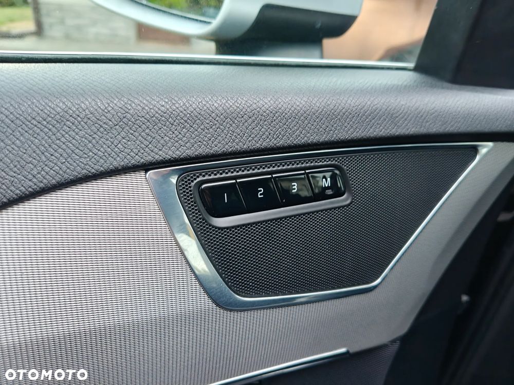 Volvo XC 90 - 19