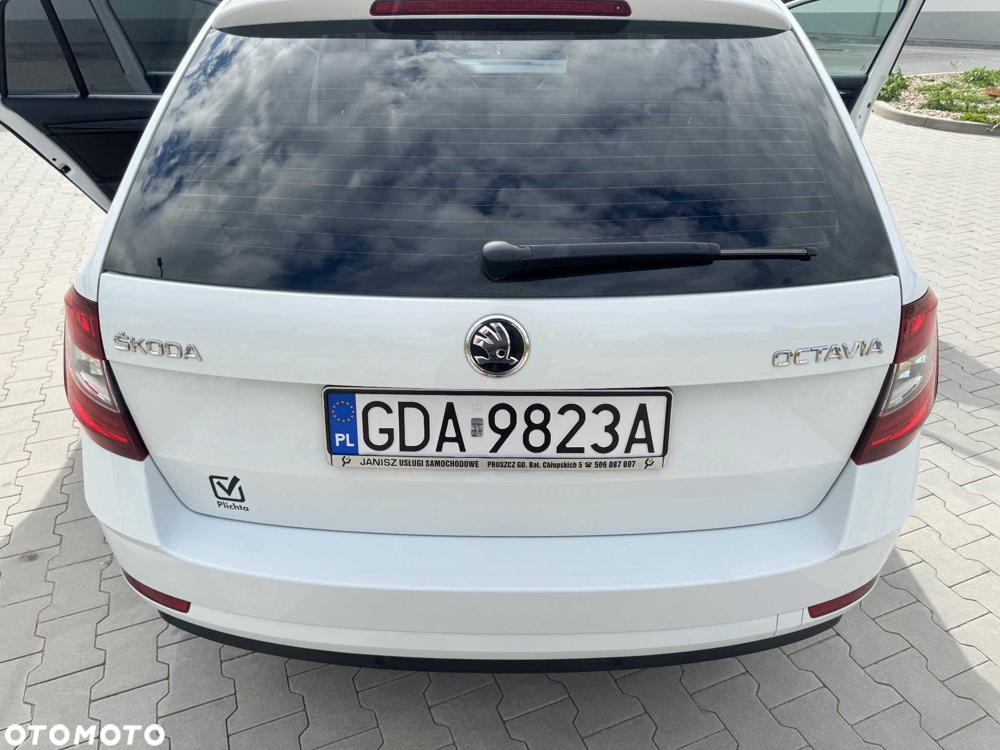 Skoda Octavia 2.0 TDI L&K - 24
