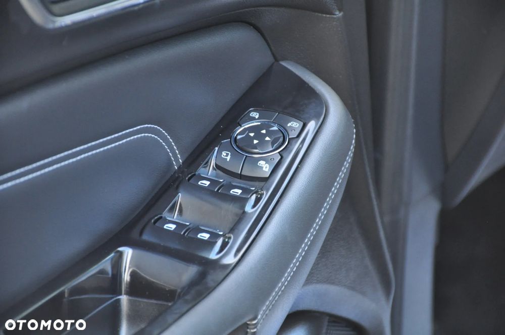 Ford S-Max 2.0 TDCi 4WD Titanium PowerShift - 24