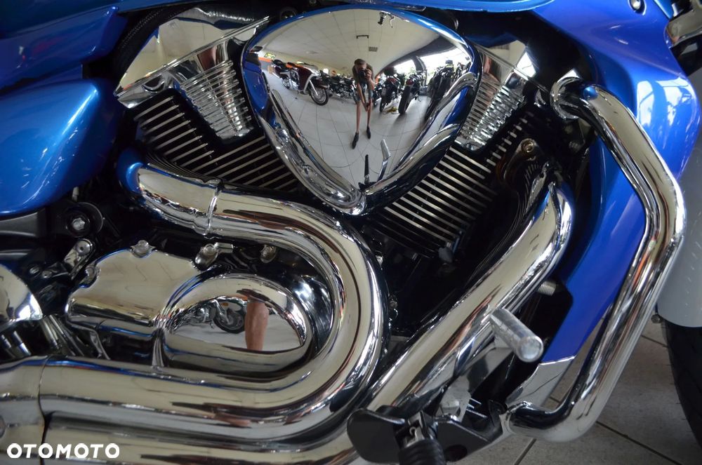 Suzuki Intruder - 13