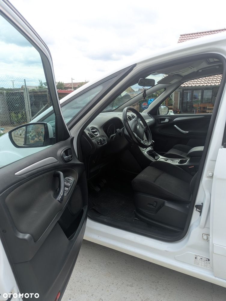 Ford S-Max - 8