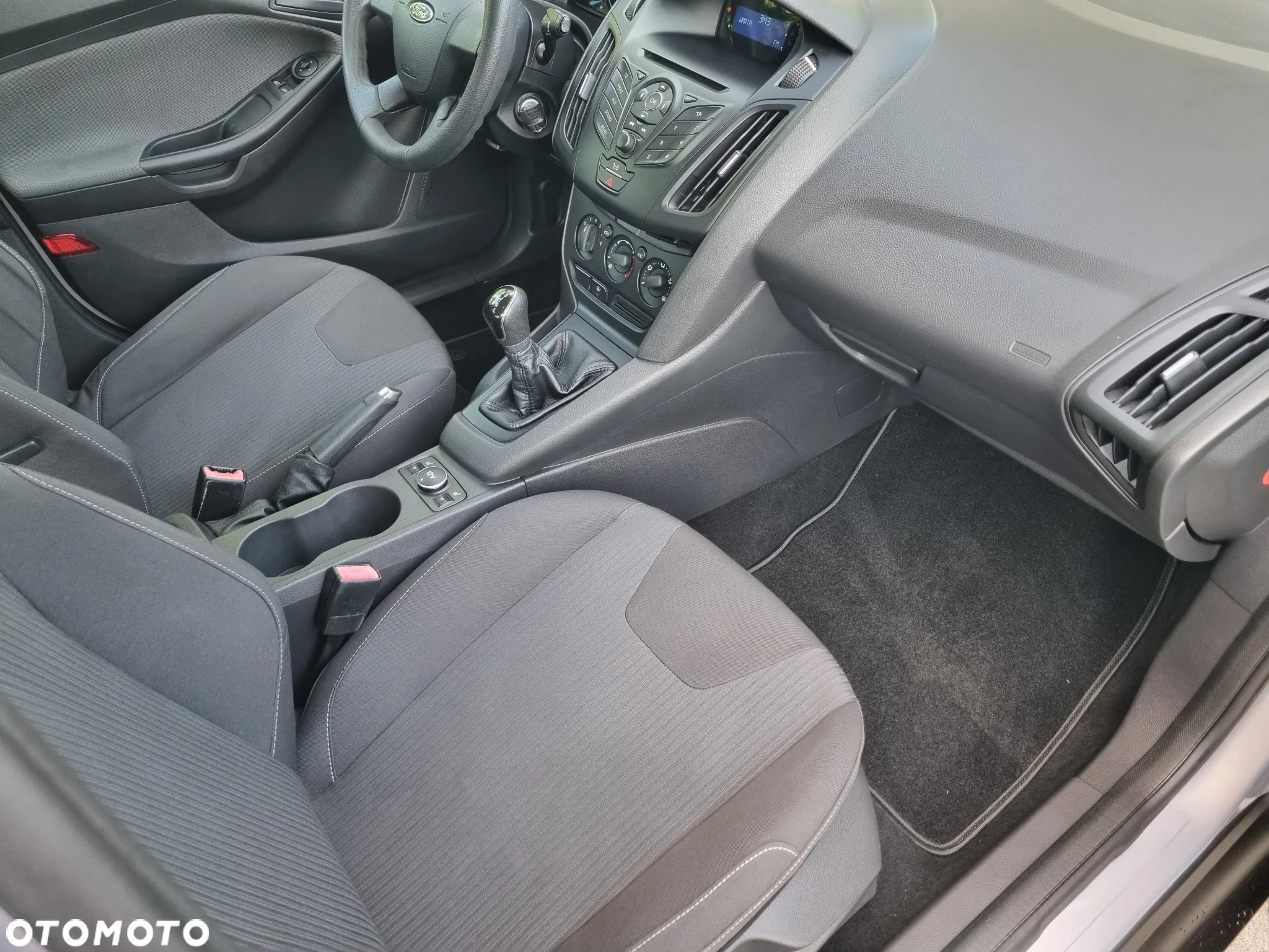 Ford Focus 1.6 Ambiente - 11