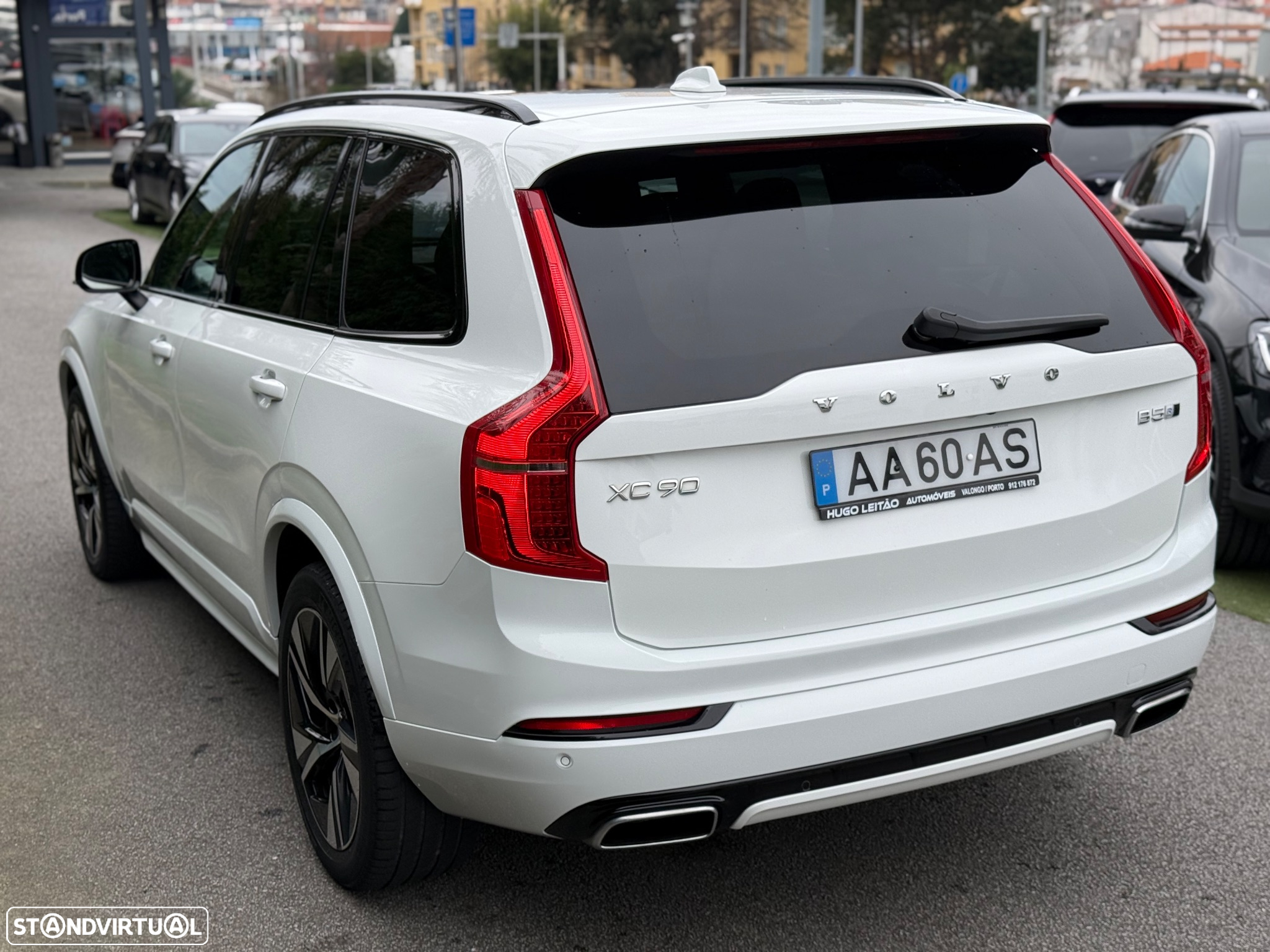 Volvo XC 90 2.0 B5 R-Design AWD - 11