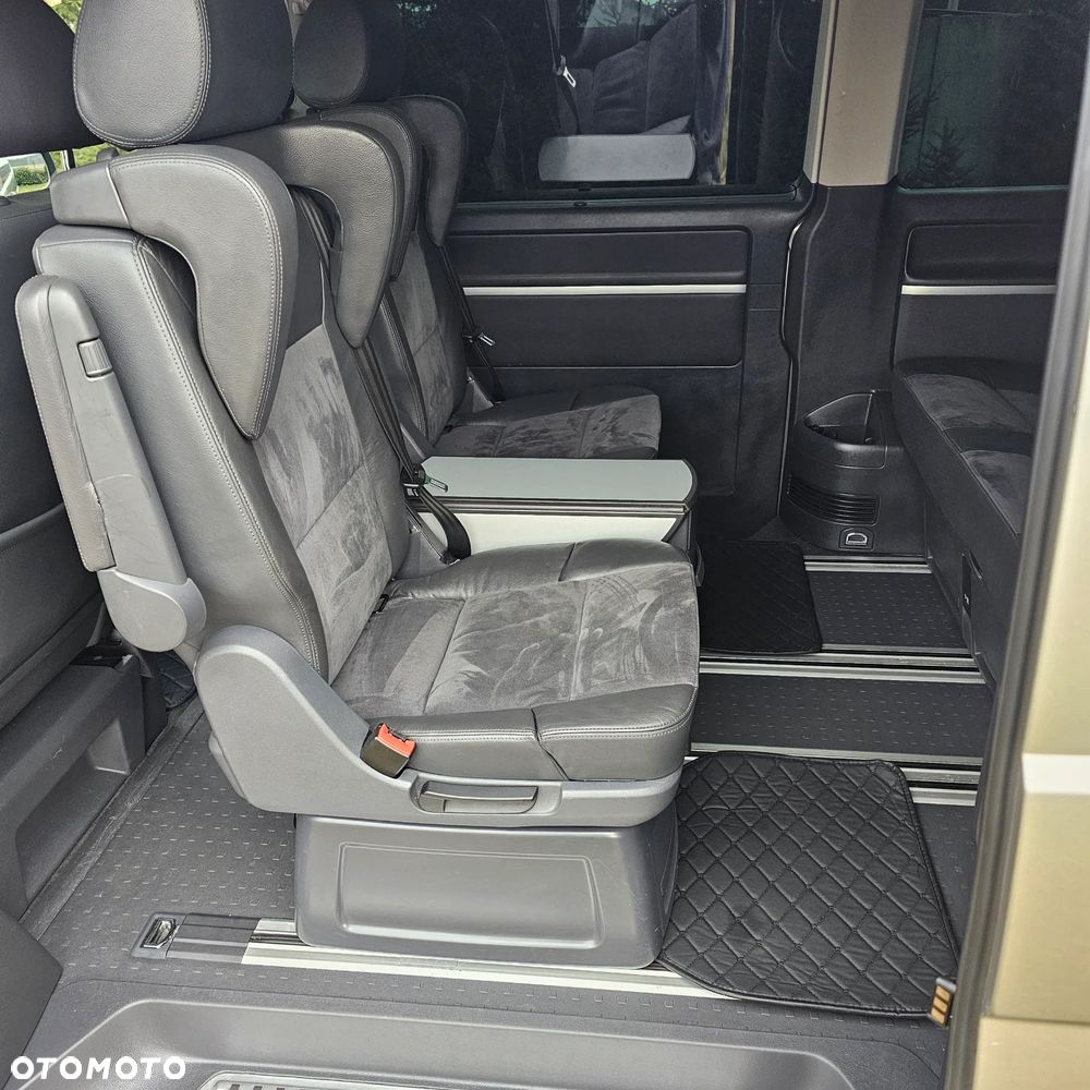 Volkswagen Multivan - 9