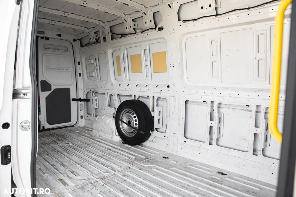 Volkswagen Crafter L4H3 - 6