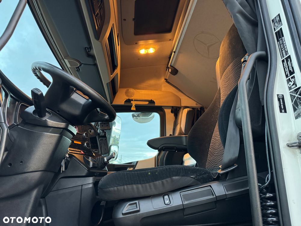 Mercedes-Benz 1845 - 5