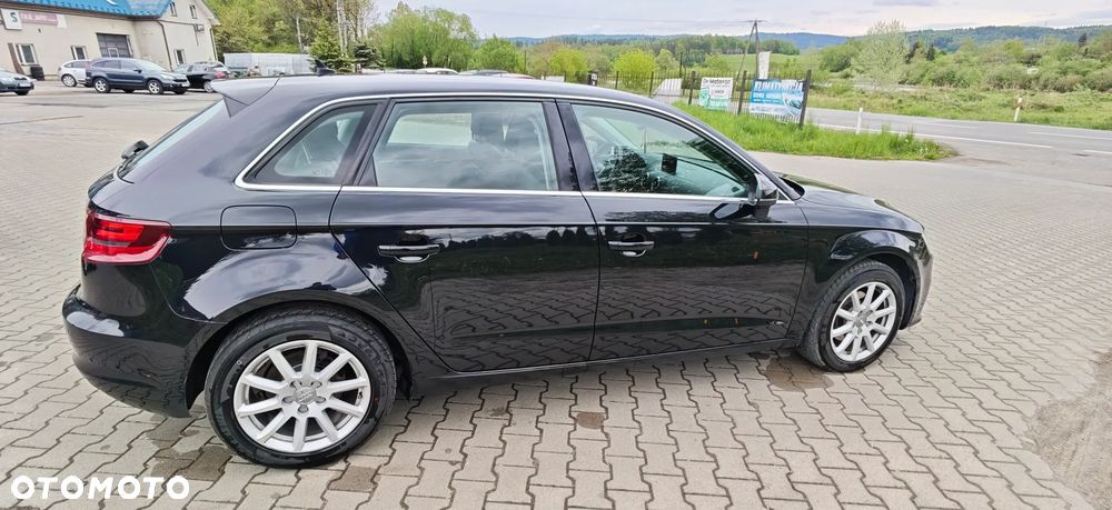 Audi A3 Sportback 1.6 TDI Ambiente - 1