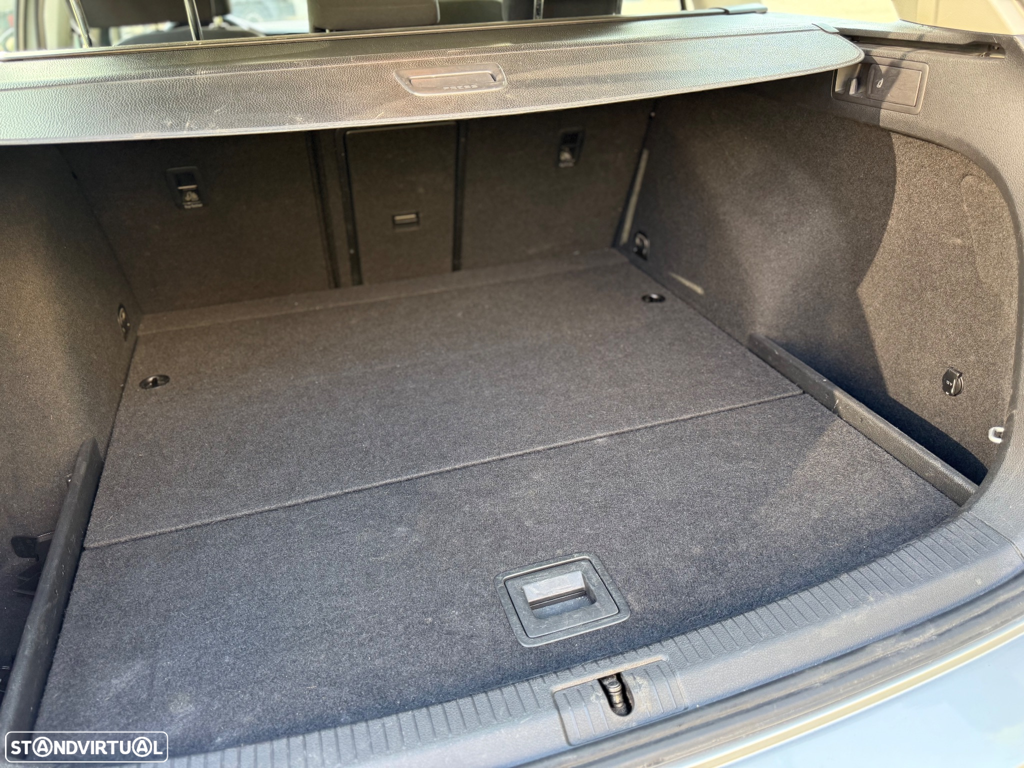 VW Golf Variant 1.6 TDi BlueMotion Confortline - 12