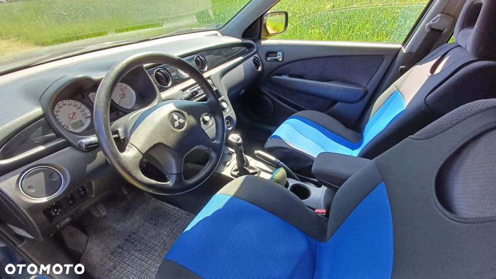Mitsubishi Outlander 2.4 4WD Intense - 6