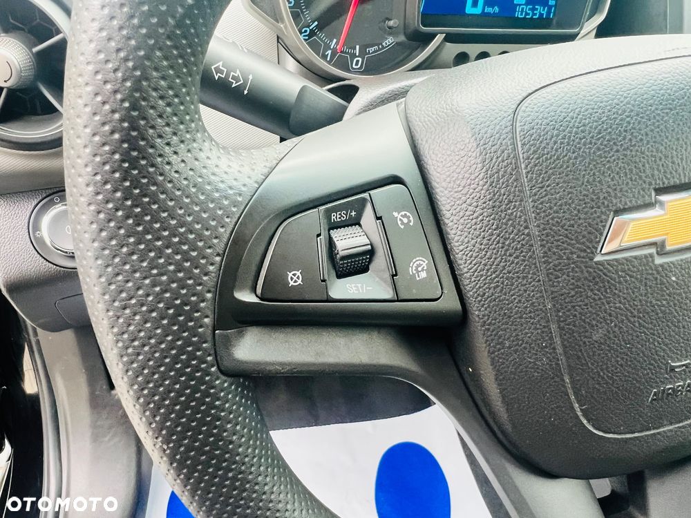 Chevrolet Aveo 1.2 LT - 21