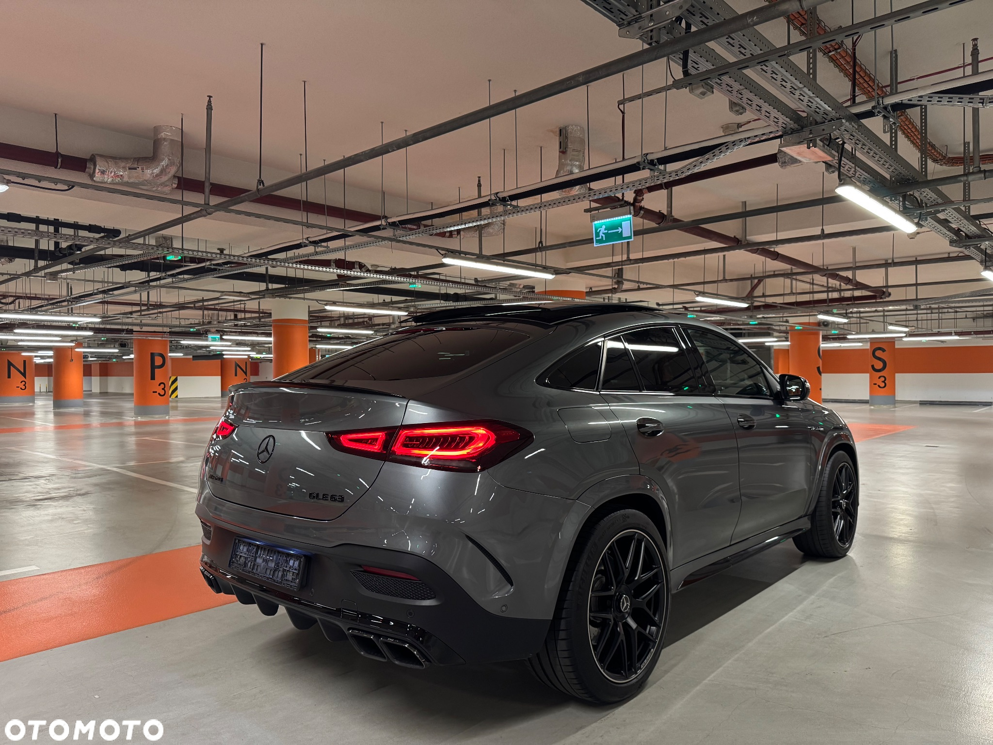 Mercedes-Benz GLE AMG Coupe 63 4-Matic Premium Plus - 4