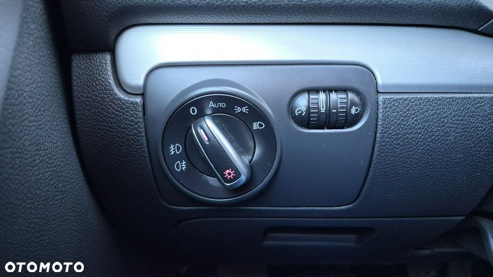 Volkswagen Golf - 34