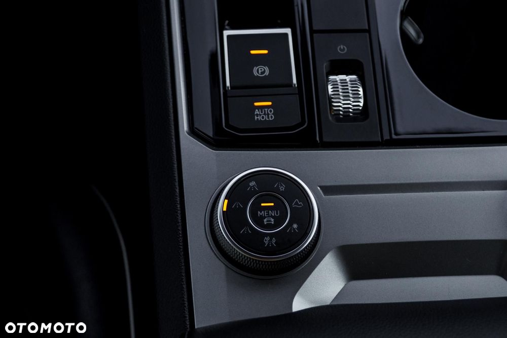 Volkswagen Touareg 3.0 V6 TFSI 4Motion R-Line - 24