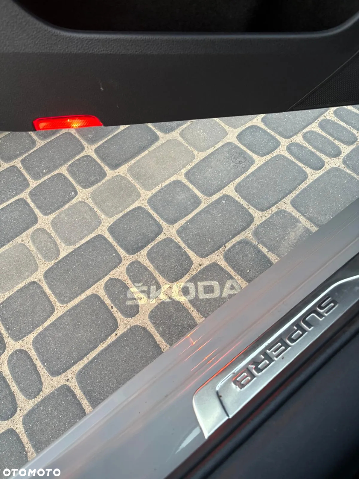 Skoda Superb 2.0 TDI DSG Sportline - 13