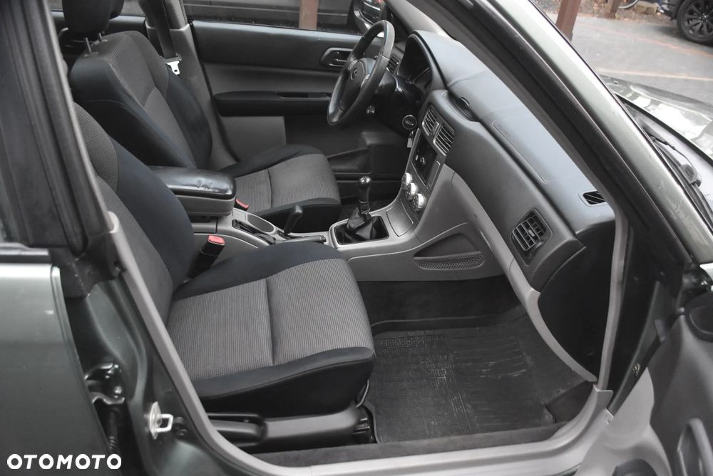 Subaru Forester 2.0X Plus - 8