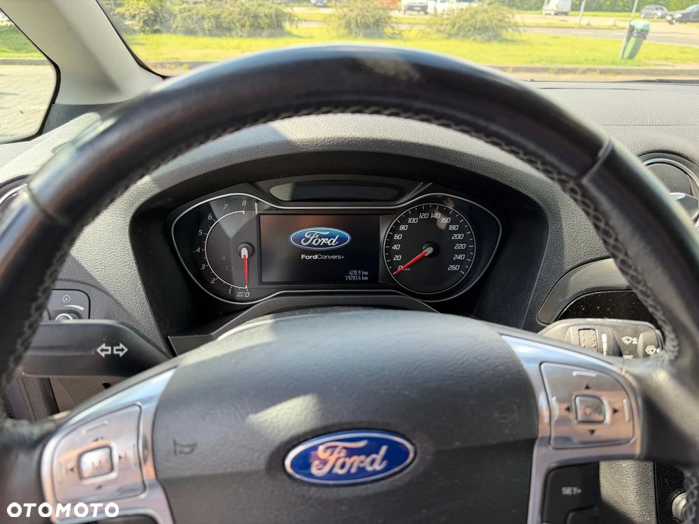 Ford Galaxy - 12