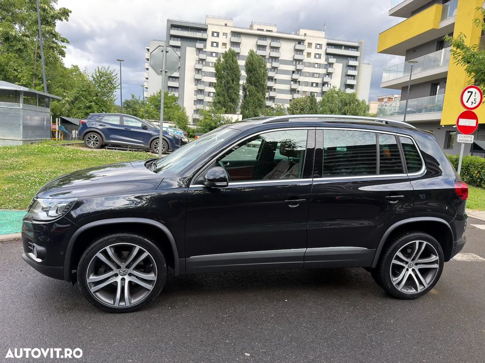 Volkswagen Tiguan 2.0 TDI DPF 4Motion BlueMotion Technology DSG Exclusive - 4